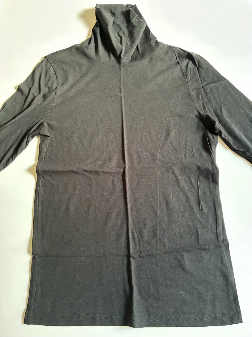J.Crew.Women’s Feather jersey turtleneck.100% cotton. Black.S.NWT.